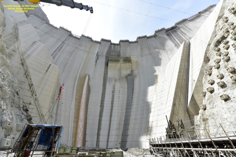 Türkiye’nin En Yüksek Barajı Yusufeli’de Üst Seviye Önlemlerle Çalışmalar Sürüyor