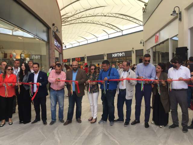 Novada Edremit Alışveriş ve Yaşam Merkezi’nin II. Fazı Açıldı