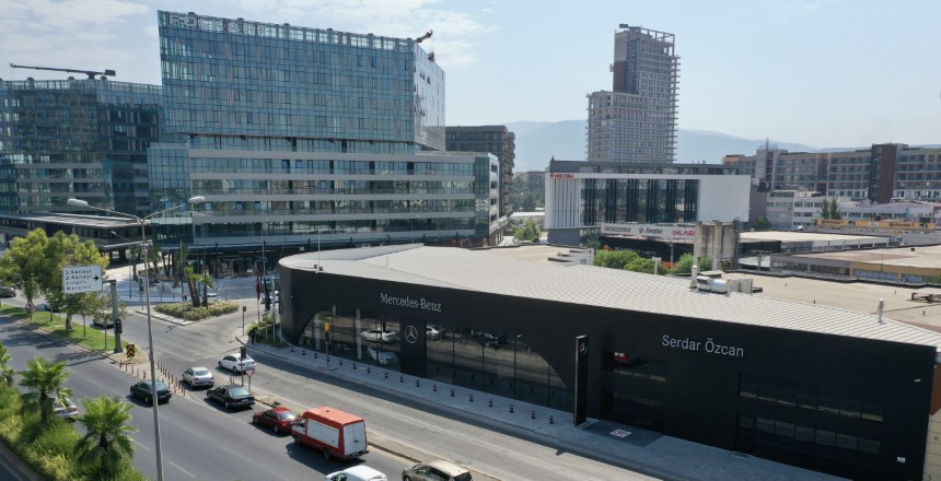 Mercedes-Benz İzmir Yetkili Servisi'ne 2020 Müşteri Memnuniyeti ödülü