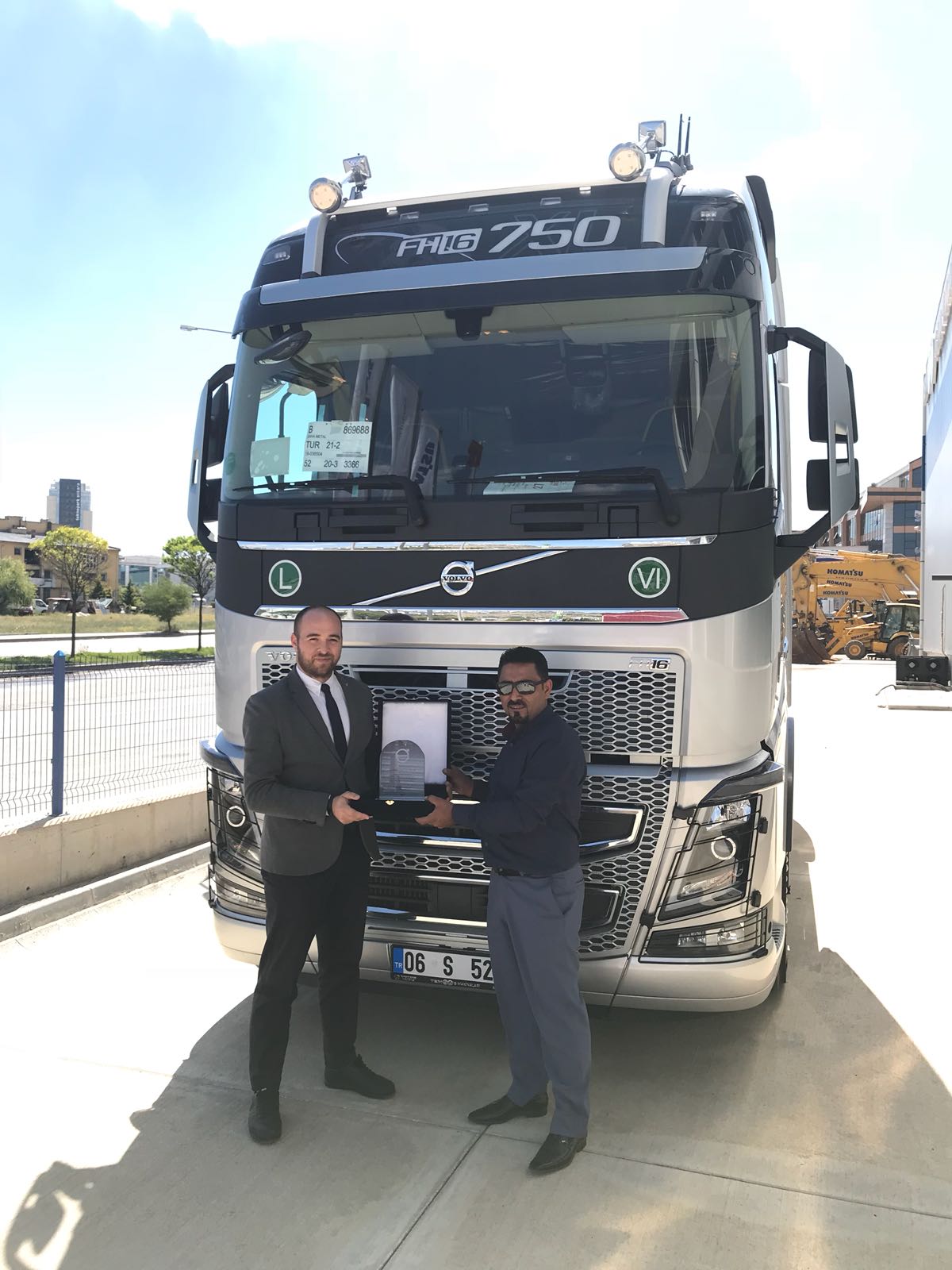 Volvo Trucks'ın En Güçlü Çekicisi : FH16 750HP 