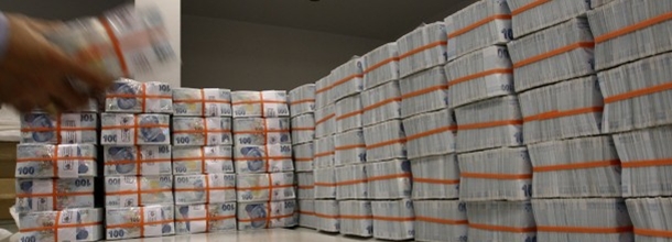 TL, 2012'de Doları "Yendi"