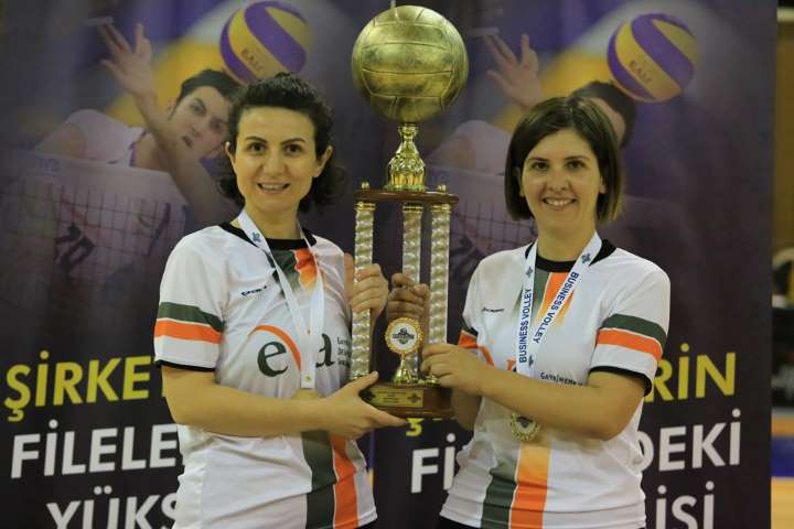 Business Volley Cup Bahar Sezonu Şampiyonu EVA Gayrimenkul Değerleme oldu