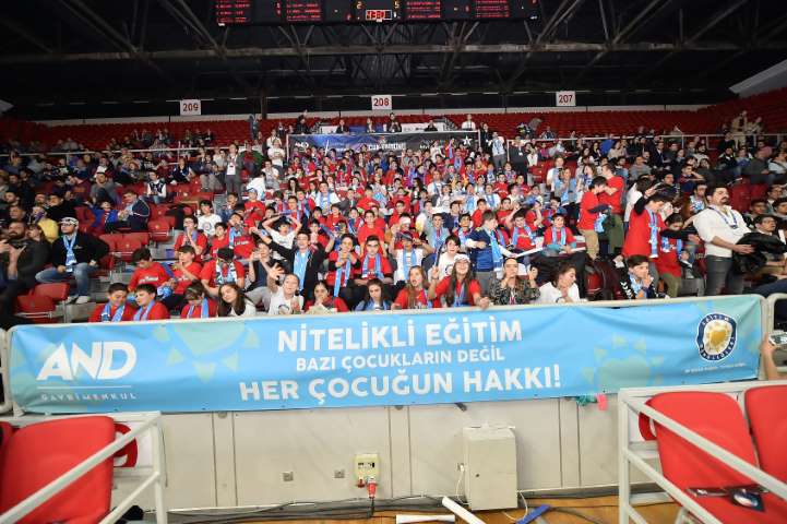 AND Çocuk Tribünü ile Küçüklerden Büyük Destek  