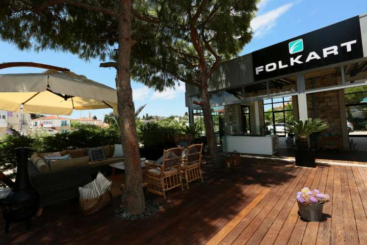 Folkart İle Aston Martin Alaçatı’da