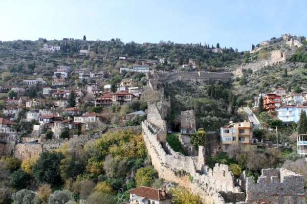 Salgın ve depremler tarım arazilerinde izinsiz yapılaşma tehdidini artırdı
