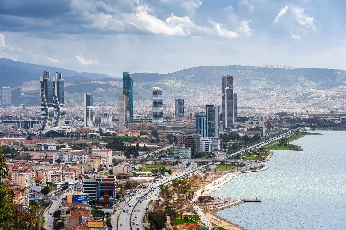 İzmir'de konut satışları yüzde 250,9 oranında arttı