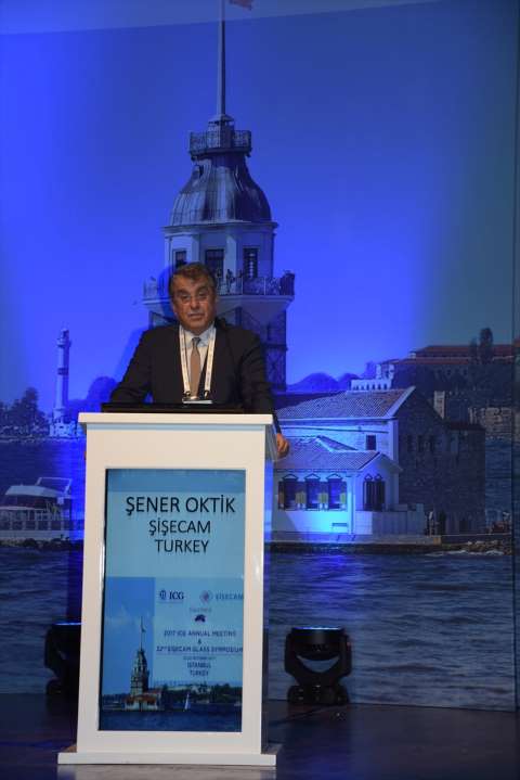 "Cam Sektöründe Önemli Fırsatlar ve Engeller Var"