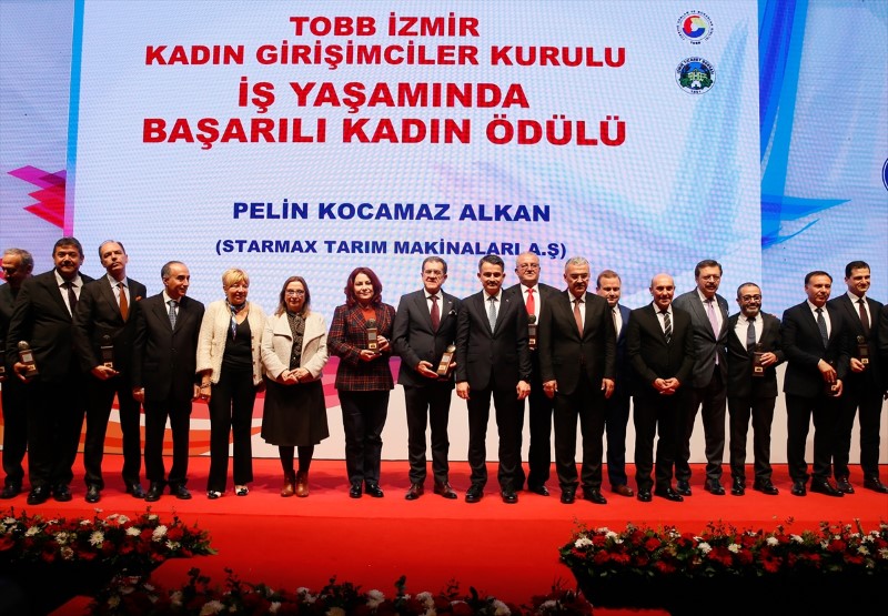 İzmirli Başarılı Şirketler Ödüllendirildi