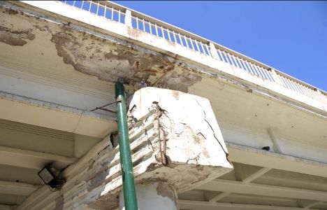 Selamiçeşme Köprüsü Yıkılıyor