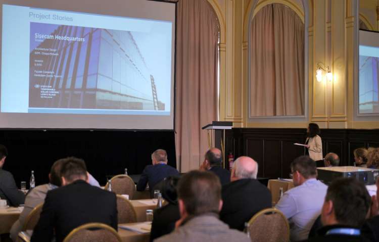 Şişecam Düzcam II. Inovatif Cepheler Zirvesinde Yerini Aldı