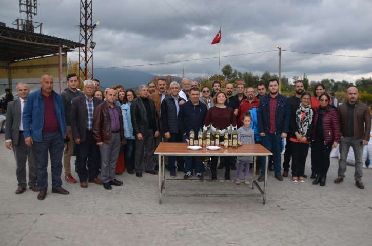 EMD İzmir’den, Torbalı Zeytin ve Zeytinyağı Hasat Şenliği’ne Destek