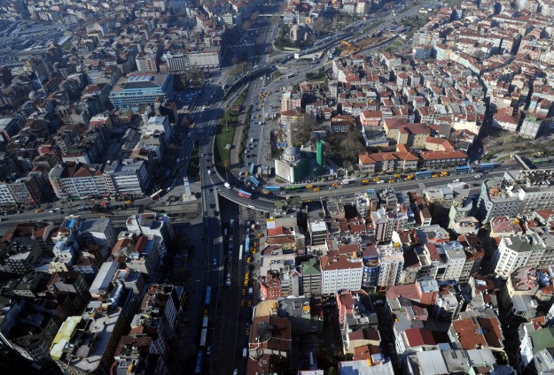 İstanbul'da Bazı Yollar Trafiğe Kapatılacak