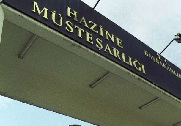 Hazine'den Fitch'le Sözleşme 