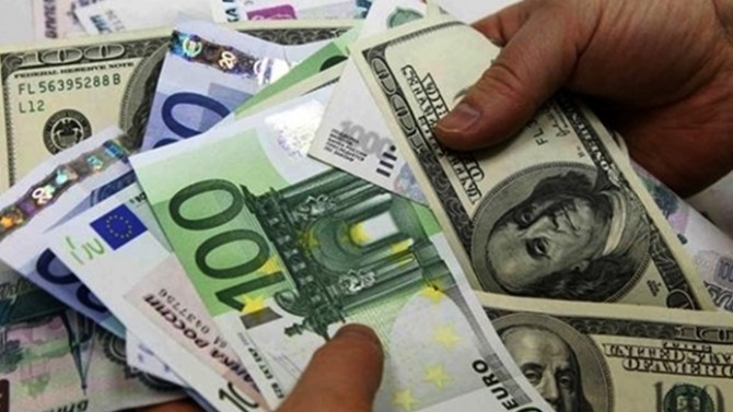 Piyasalar Hareketlendi, Dolar 3.54'ü Aştı