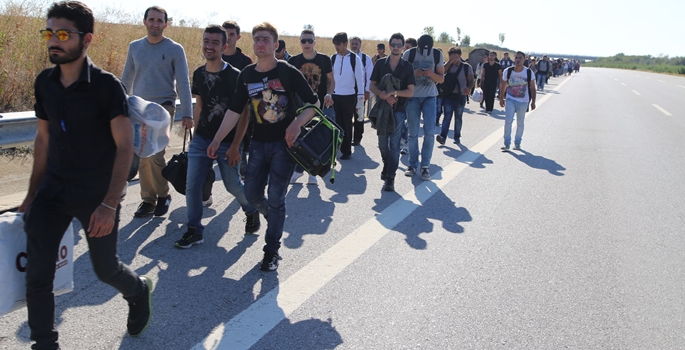 Suriyeli Göçmenler Edirne'ye Akın Etti