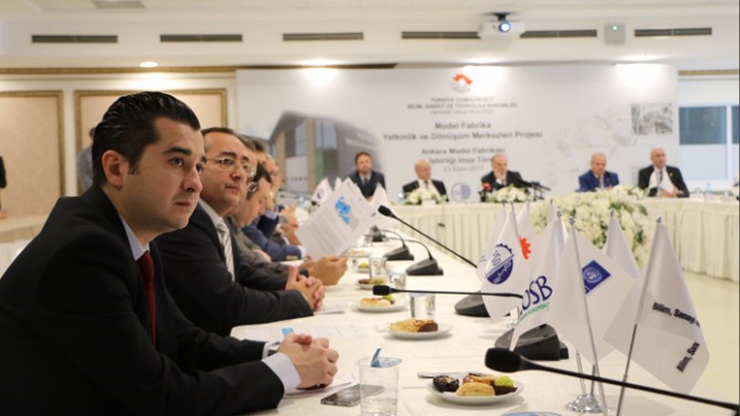 Türkiye'nin İlk Model Fabrikası İçin İmzalar Atıldı