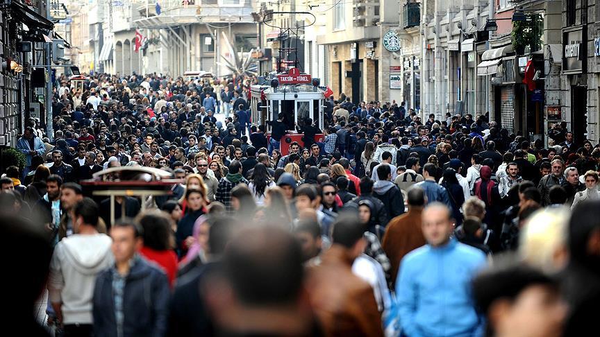 Türkiye Nüfusunun 2040'da 100 Milyonu Geçmesi Bekleniyor