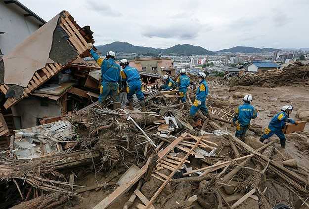 Japonya'da Sel ve Toprak Kayması: 36 Ölü