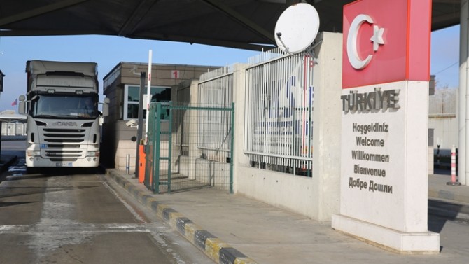 Kapıkule'de 13 Kilometrelik TIR Kuyruğu