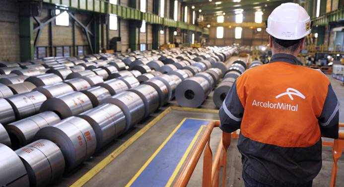  ArcelorMittal, East Chicago çelik tesisinde 877 çalışanını işten çıkardı