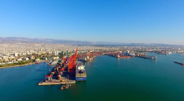 Mersin Limanı’na 368 Metrelik Mega Gemi Yanaştı