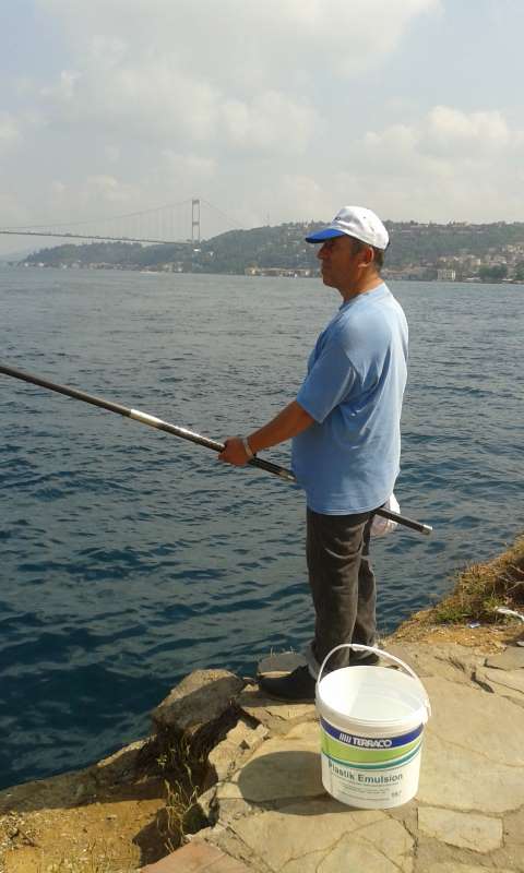 Terraco Boş Boya Kovalarını Balıkçılara Dağıttı
