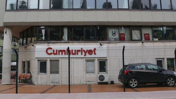 Cumhuriyet Gazetesine Operasyon