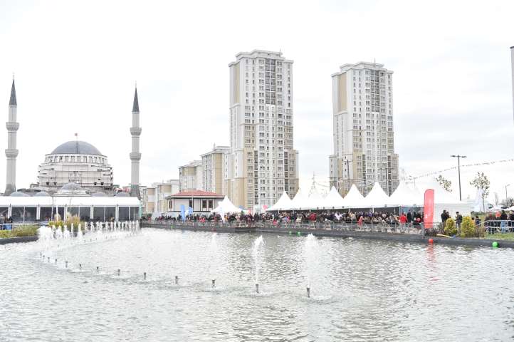 Emlak Konut’tan “Sokak Lezzetleri Festivali”