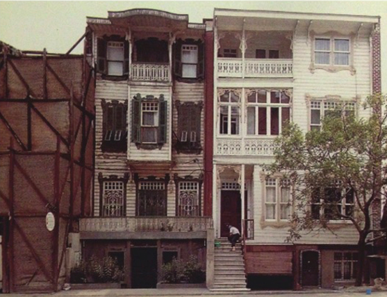 İstanbul Boğazı’nın 60 ‘İncisi’ Alıcı Bekliyor