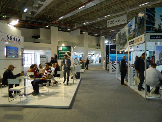 İzmir Emlak Fuarını 4 Günde 21 Bin Kişi Ziyaret Etti