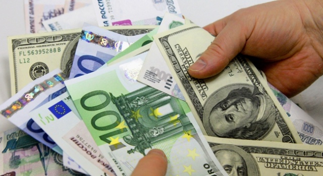 Dolar ve Euro'da Sert Düşüş