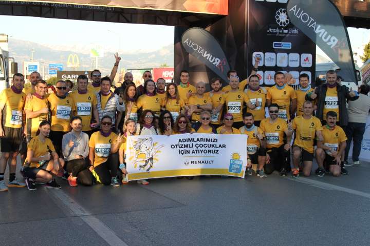 Oyak Renault Çalışanları ‘İyilik Peşinde’ Koşuyor