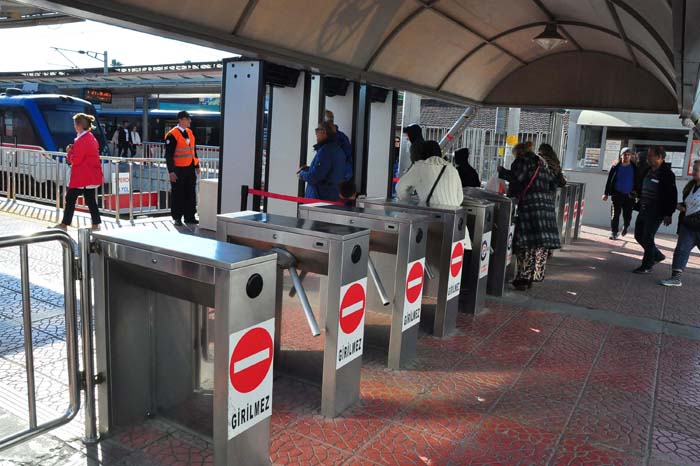 İZBAN'da Grev Kararı