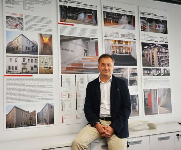 İzmirli Mimarlar Ağır Bürokrasiden Dertli