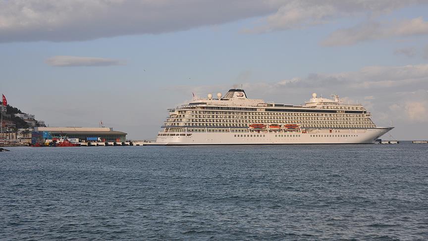 Kruvaziyerlerin Yarıya Yakını Kuşadası'nı Tercih Etti