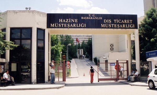 Hazine 3 İhalede 5,36 Milyar Lira Borçlandı